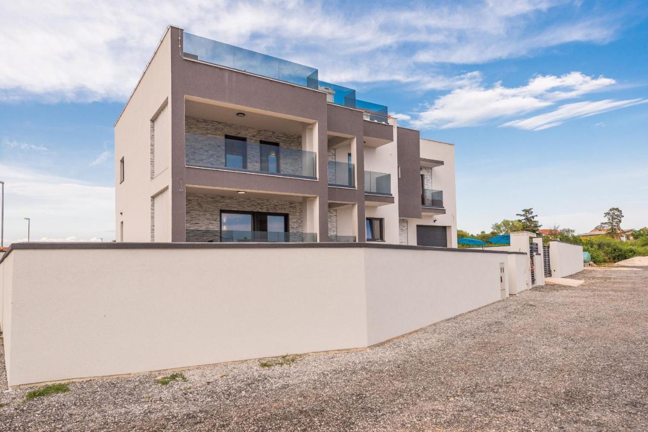 Nika Zadarvillas Vila